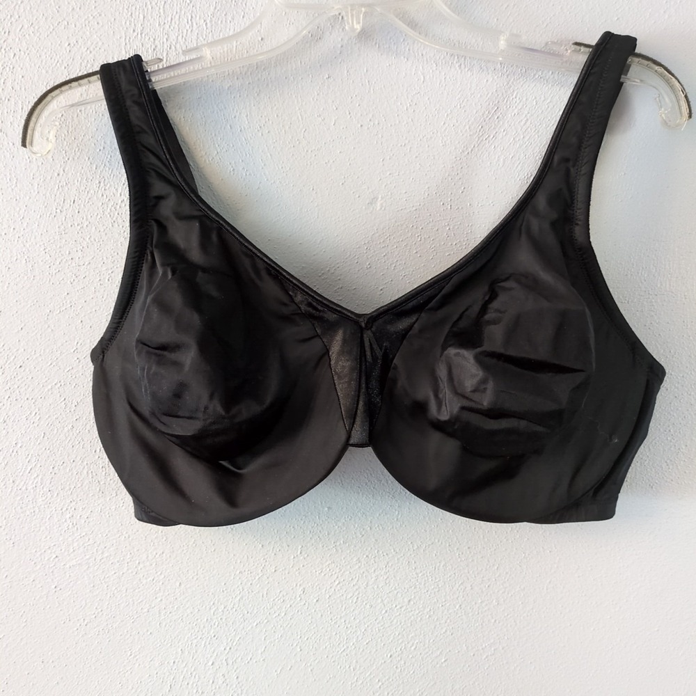 Olga Womens Bra Black 42DD Underwire Back Close Full Coverage Satin Comfort
